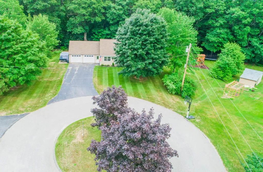 49 Sherry Lane Auburn ME 04210