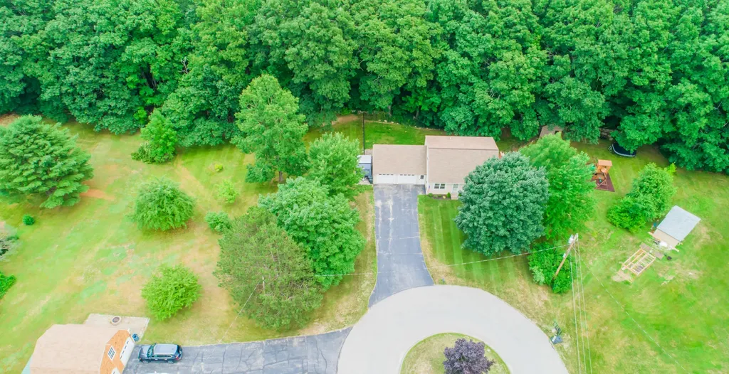 49 Sherry Lane Auburn ME 04210