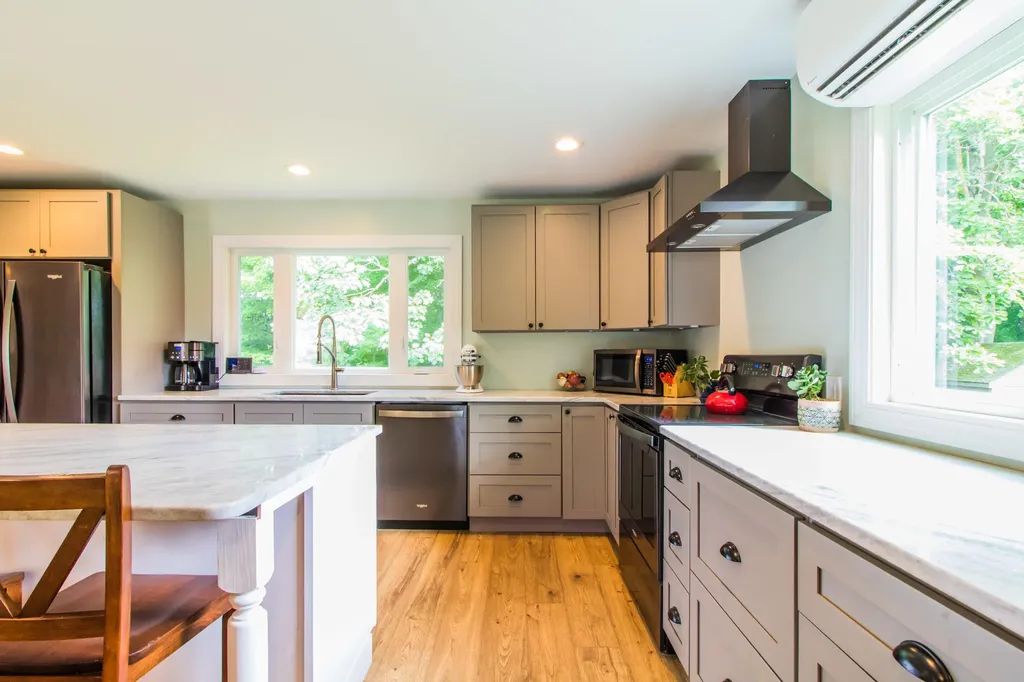 49 Sherry Lane Auburn ME 04210