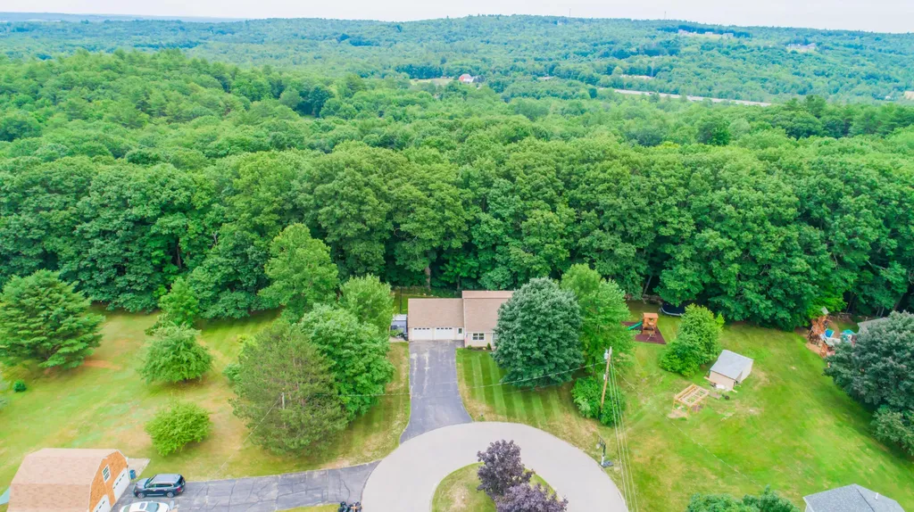 49 Sherry Lane Auburn ME 04210