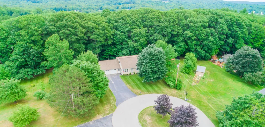 49 Sherry Lane Auburn ME 04210
