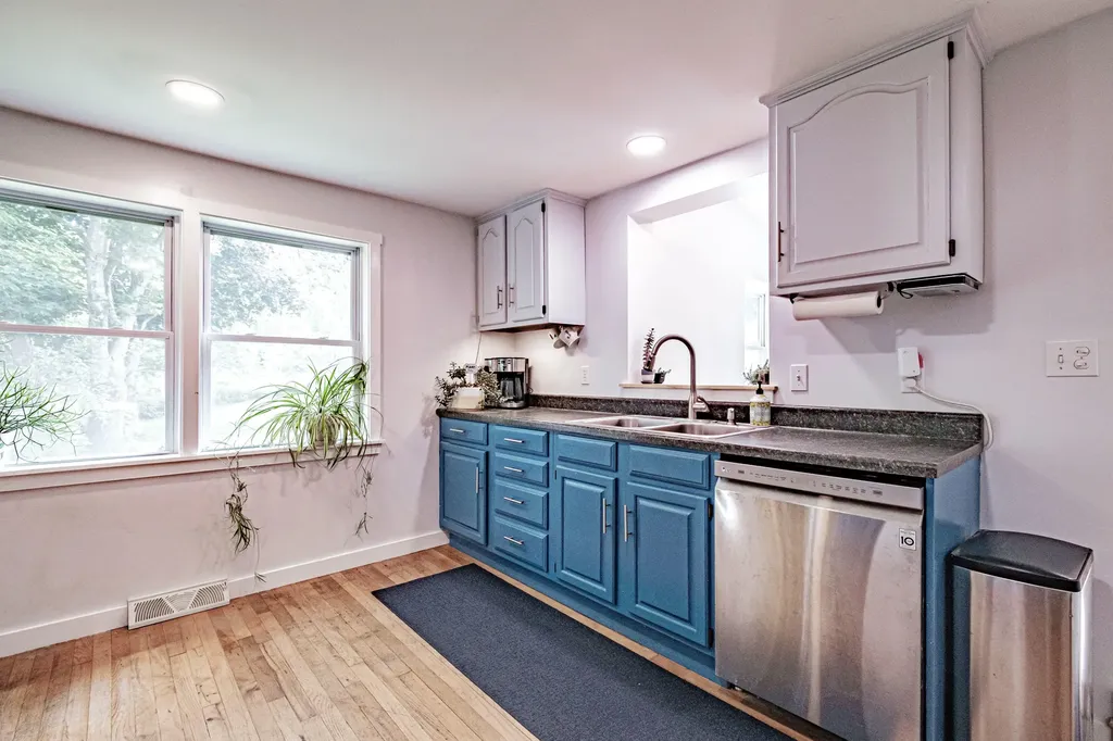 190 Millay Road Bowdoinham ME 04008