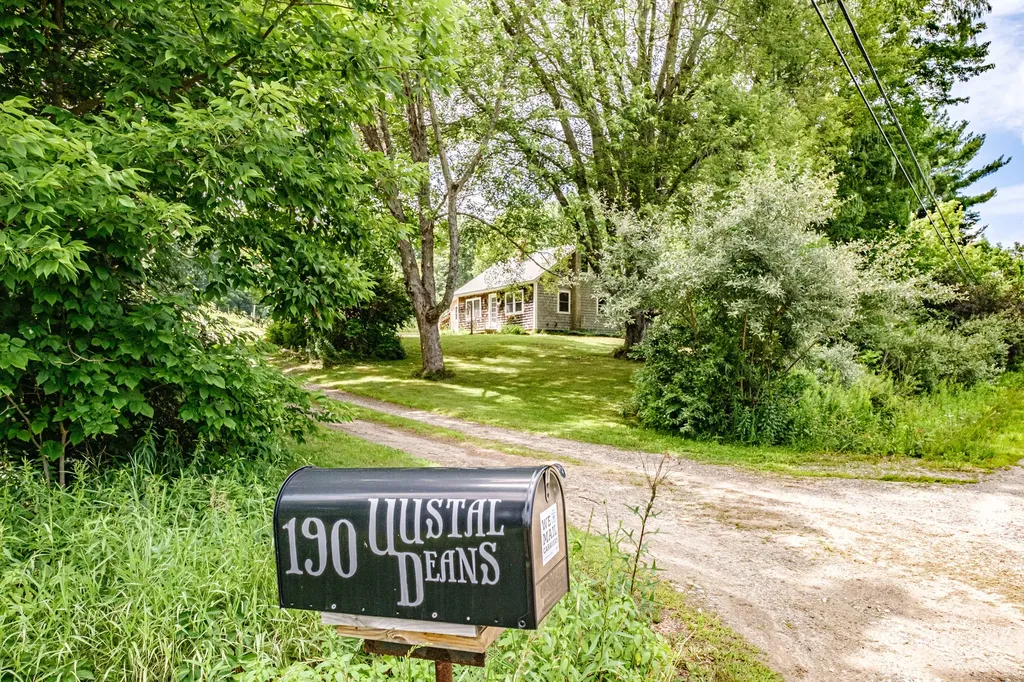 190 Millay Road Bowdoinham ME 04008