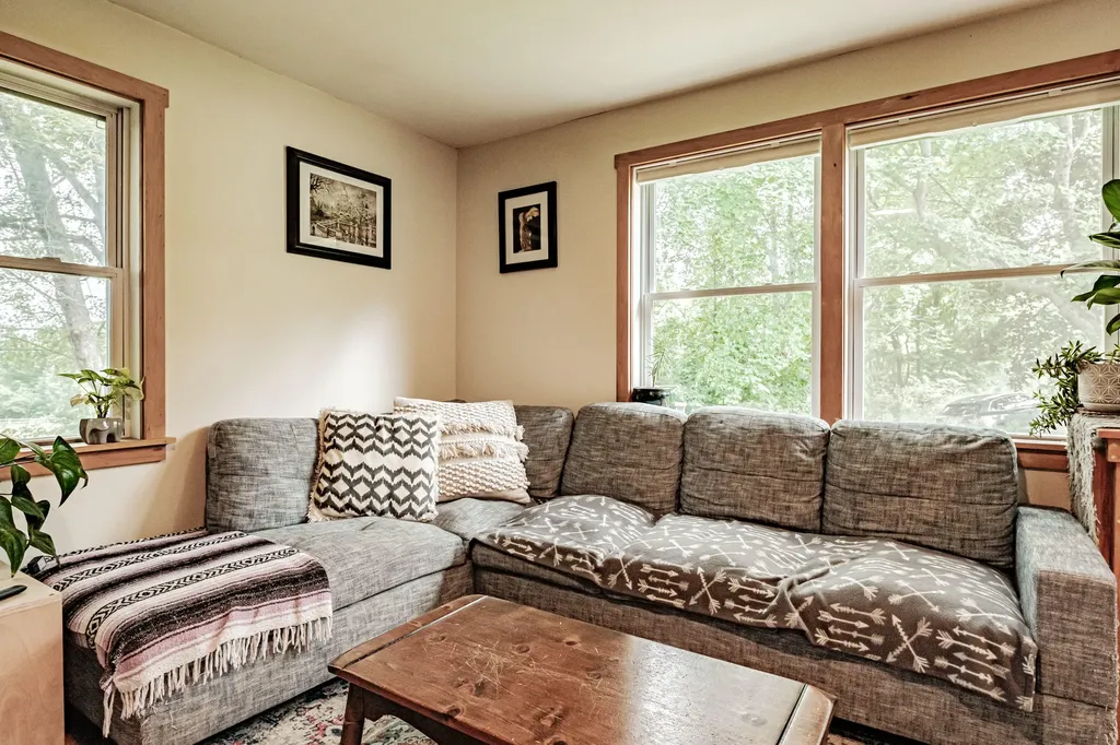 190 Millay Road Bowdoinham ME 04008