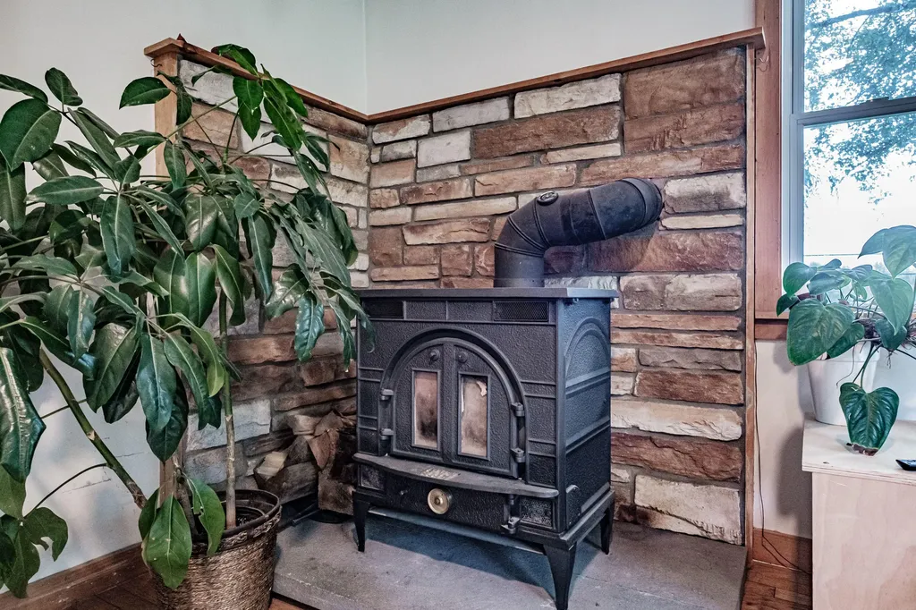 190 Millay Road Bowdoinham ME 04008