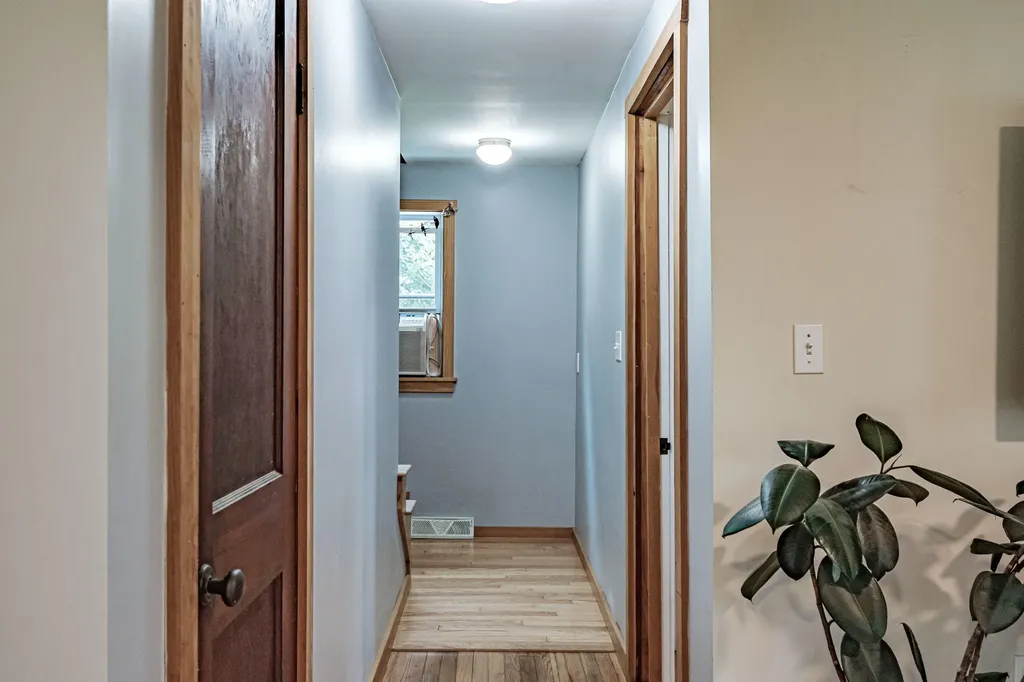 190 Millay Road Bowdoinham ME 04008