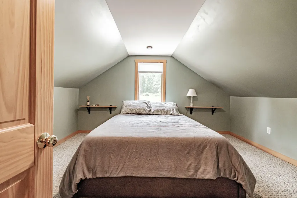 190 Millay Road Bowdoinham ME 04008
