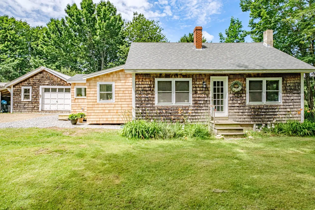 190 Millay Road Bowdoinham ME 04008