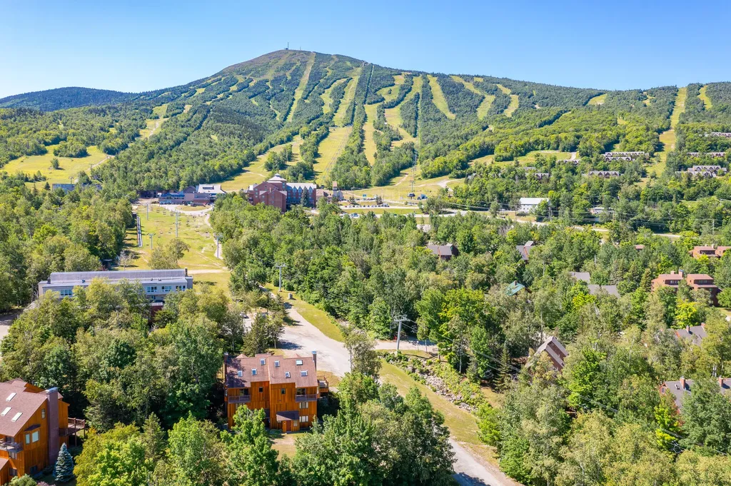 517 Commons Circle Carrabassett Valley ME 04947