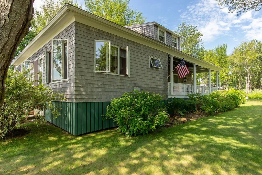17 Willow Street Chebeague Island ME 04017