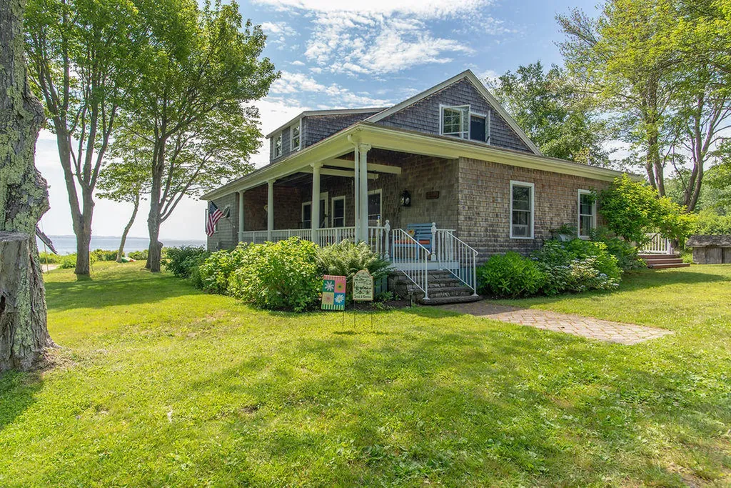 17 Willow Street Chebeague Island ME 04017