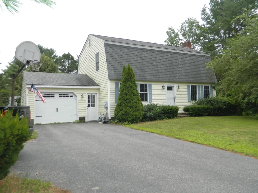 26 Spiller Drive Kennebunk ME 04043
