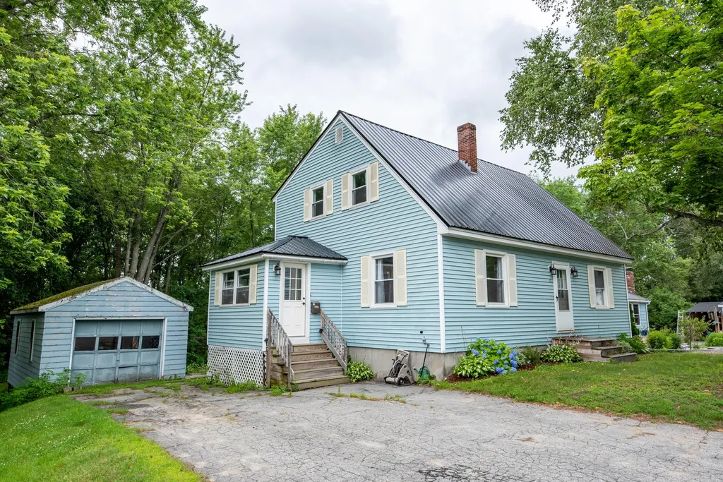 27 Front Street Topsham ME 04086