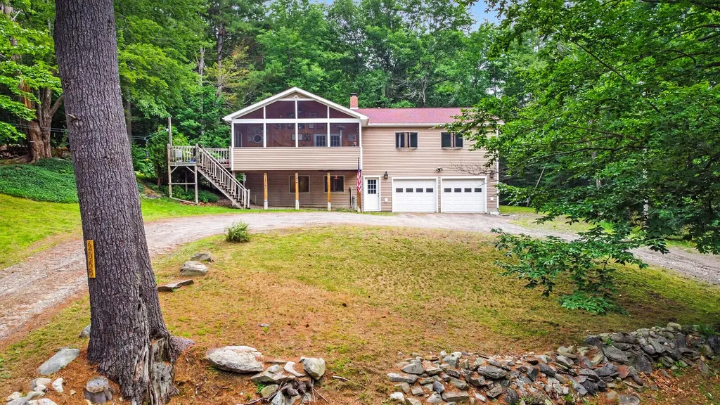 2068 Eight Rod Road Sidney ME 04330
