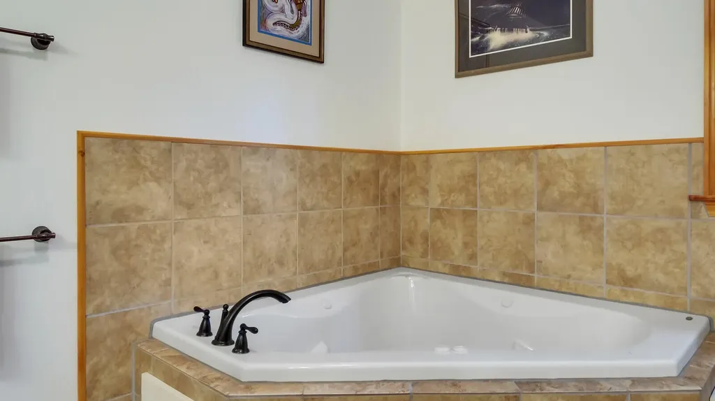 2068 Eight Rod Road Sidney ME 04330
