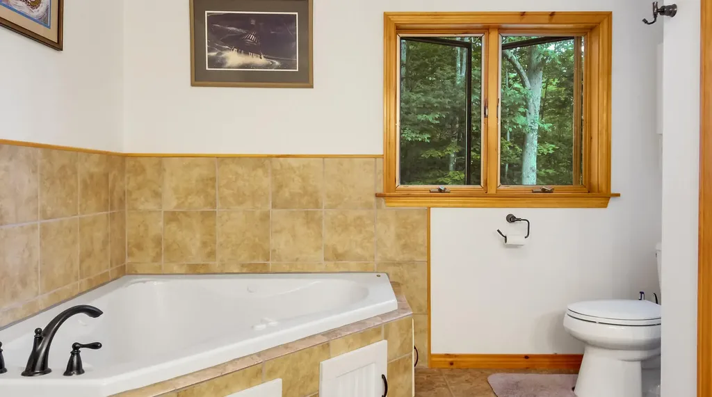 2068 Eight Rod Road Sidney ME 04330