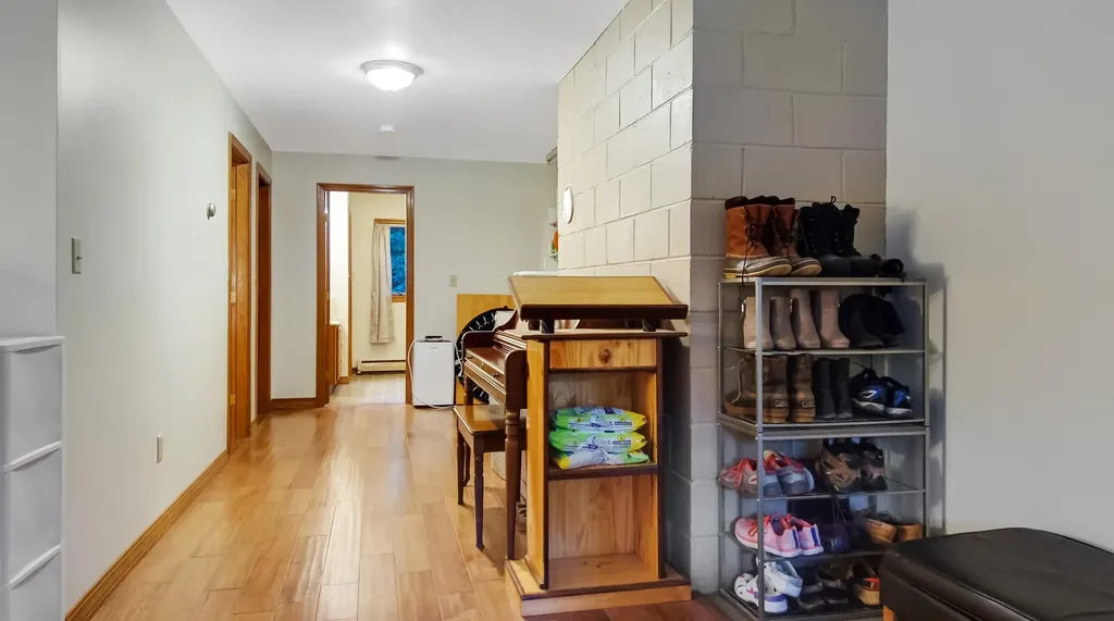2068 Eight Rod Road Sidney ME 04330