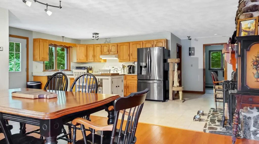 2068 Eight Rod Road Sidney ME 04330