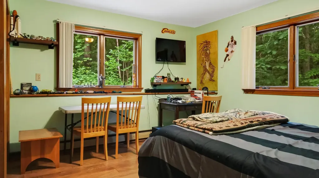 2068 Eight Rod Road Sidney ME 04330