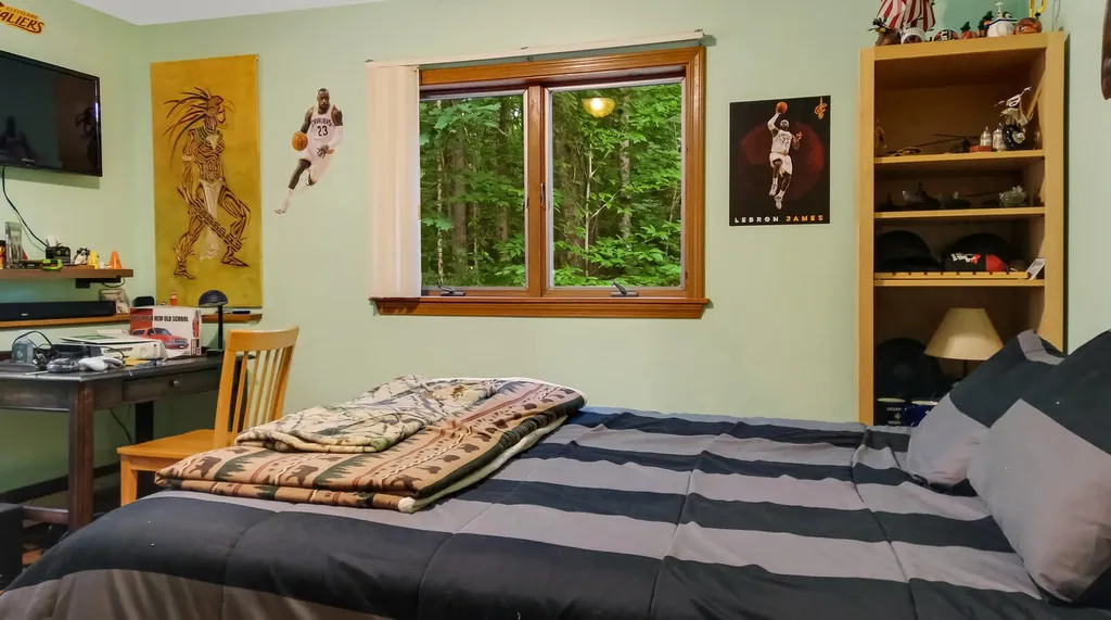 2068 Eight Rod Road Sidney ME 04330