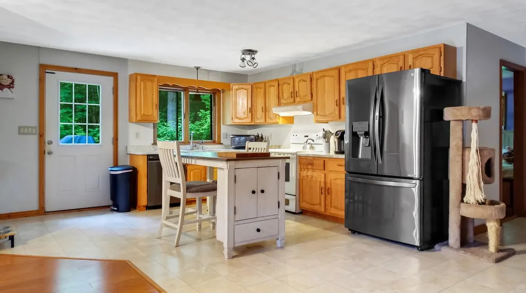 2068 Eight Rod Road Sidney ME 04330