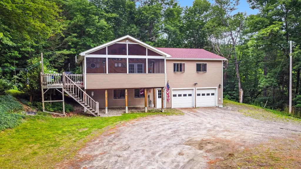 2068 Eight Rod Road Sidney ME 04330