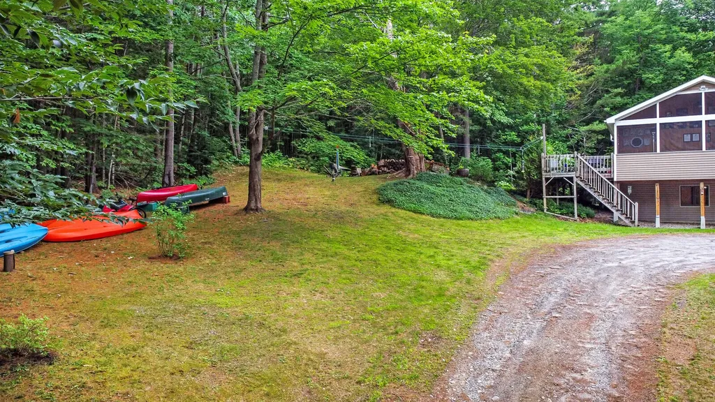 2068 Eight Rod Road Sidney ME 04330