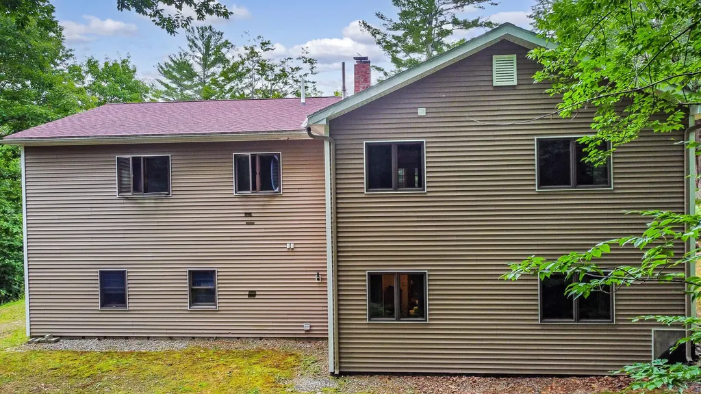 2068 Eight Rod Road Sidney ME 04330