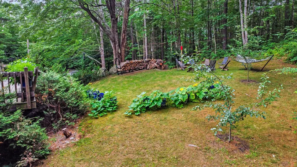 2068 Eight Rod Road Sidney ME 04330