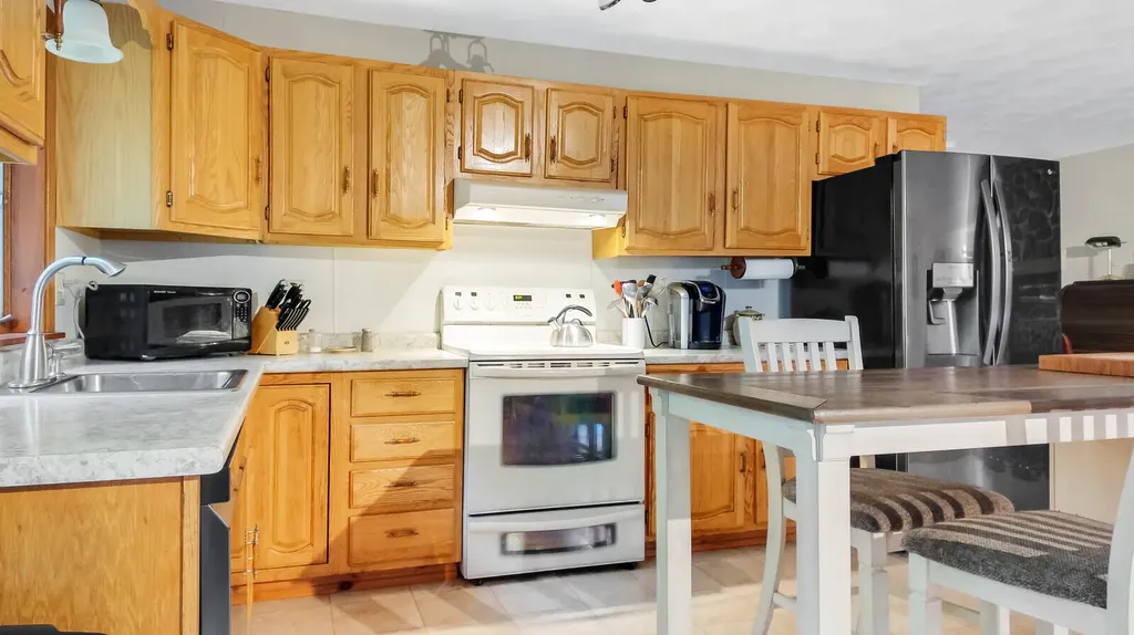 2068 Eight Rod Road Sidney ME 04330