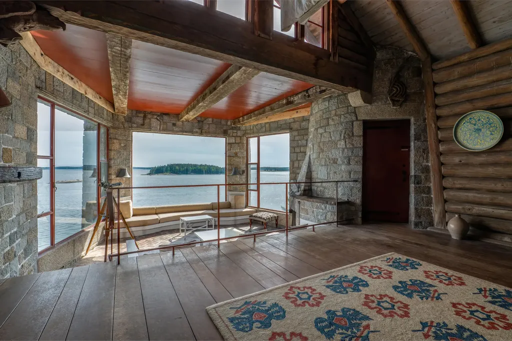 158 High Head Drive Brooklin ME 04616