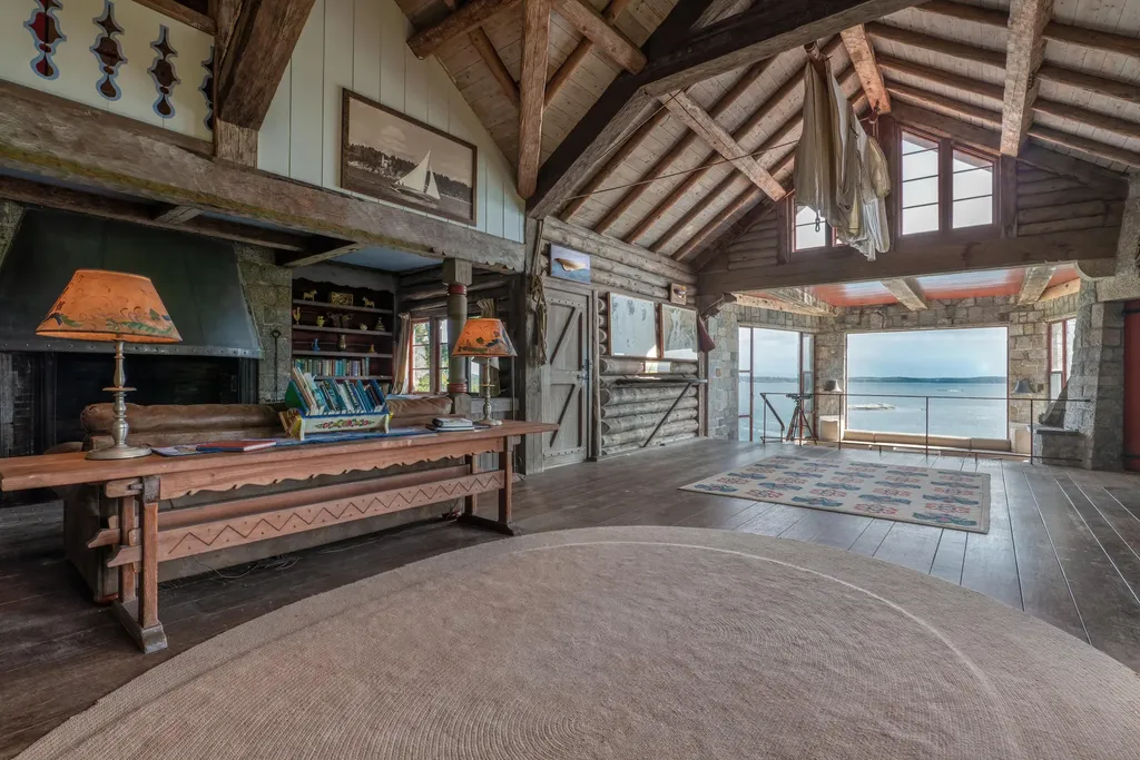 158 High Head Drive Brooklin ME 04616