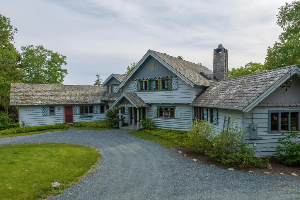158 High Head Drive Brooklin ME 04616