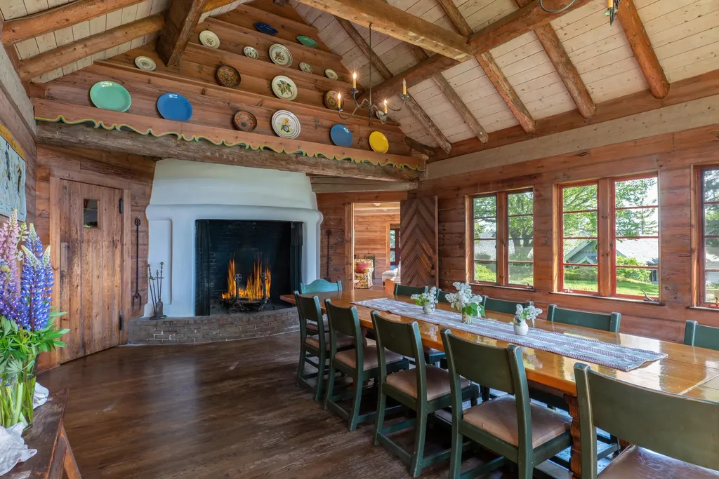 158 High Head Drive Brooklin ME 04616