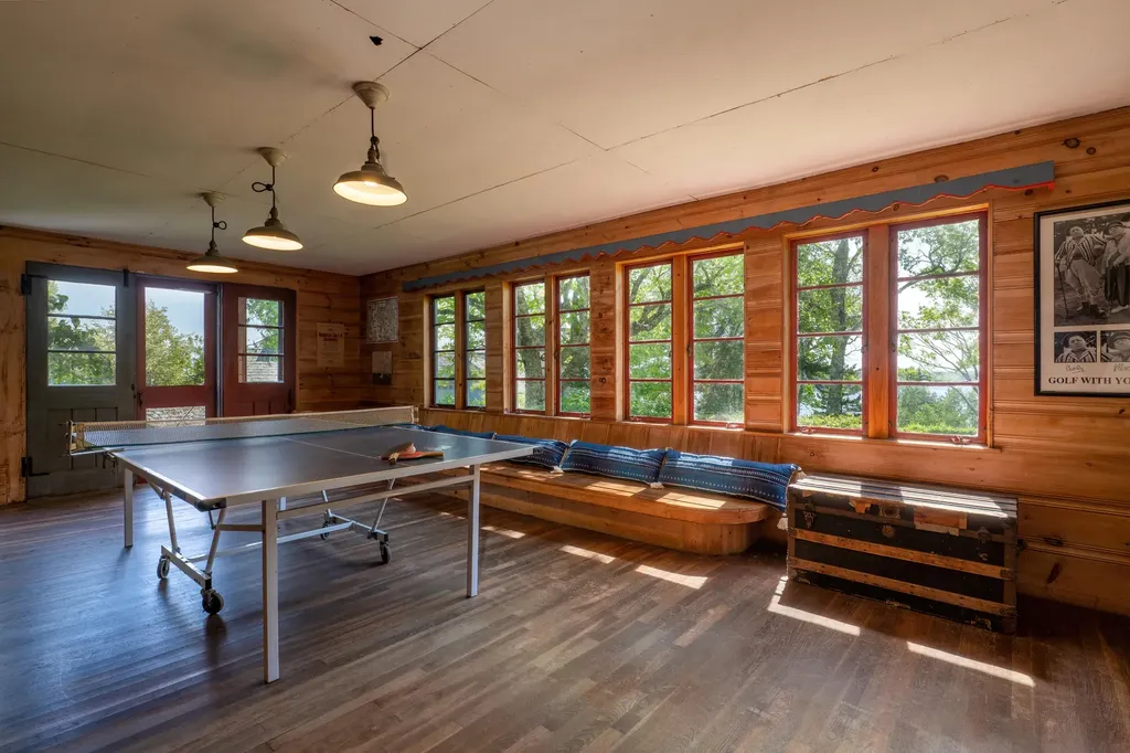 158 High Head Drive Brooklin ME 04616