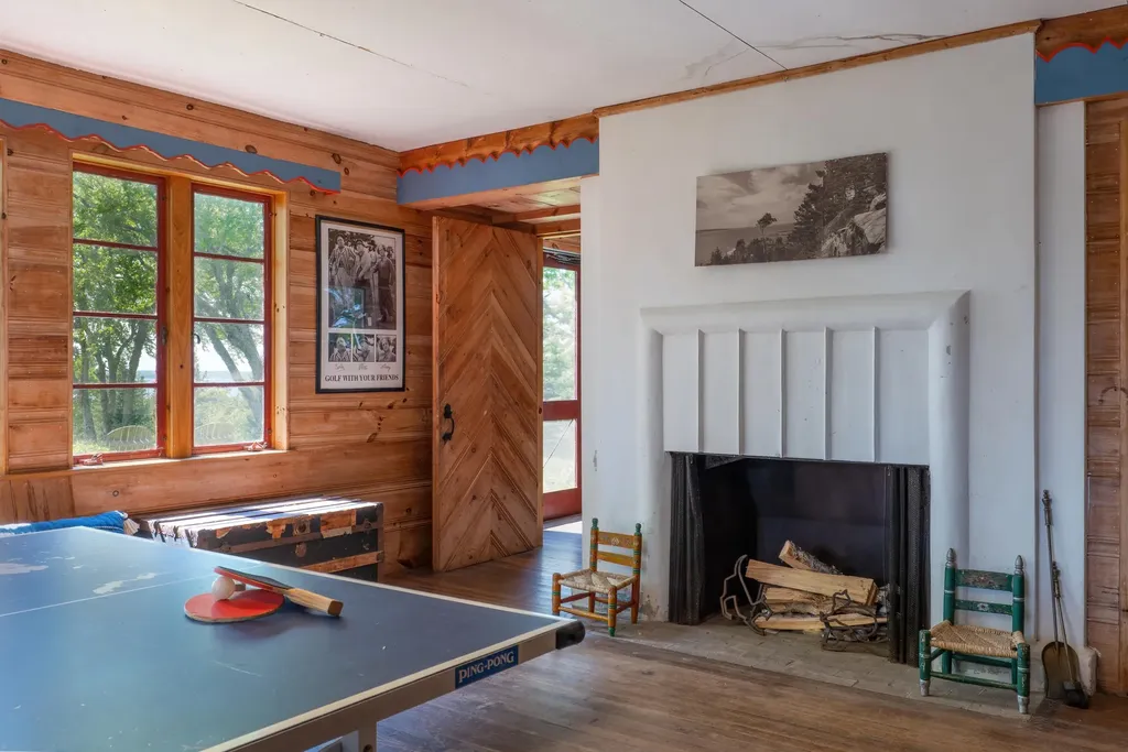 158 High Head Drive Brooklin ME 04616