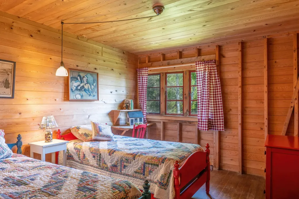 158 High Head Drive Brooklin ME 04616
