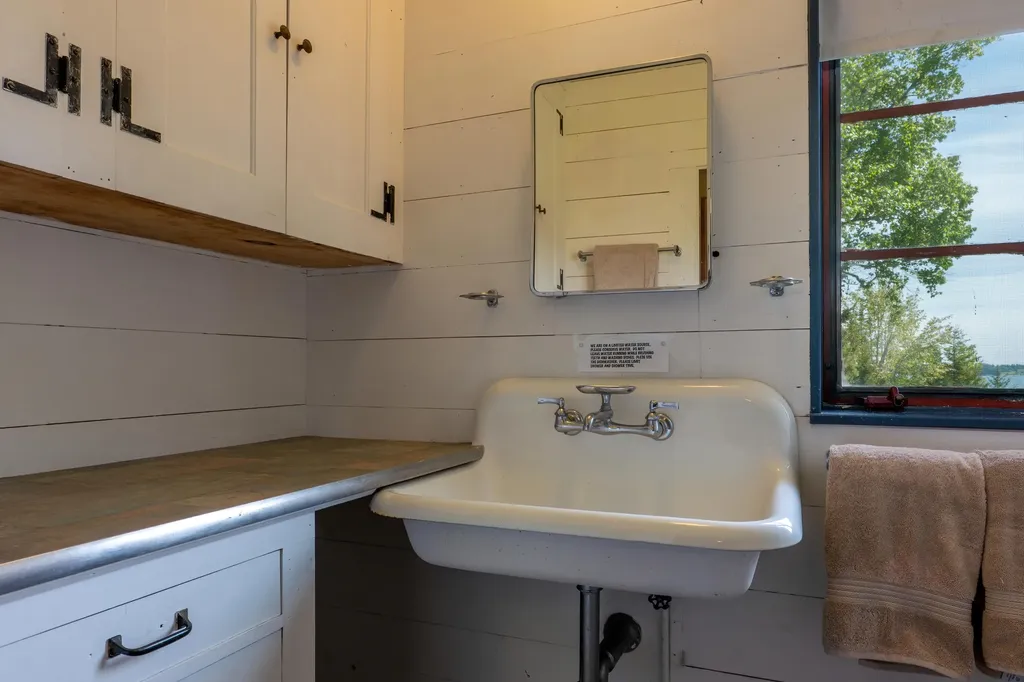 158 High Head Drive Brooklin ME 04616