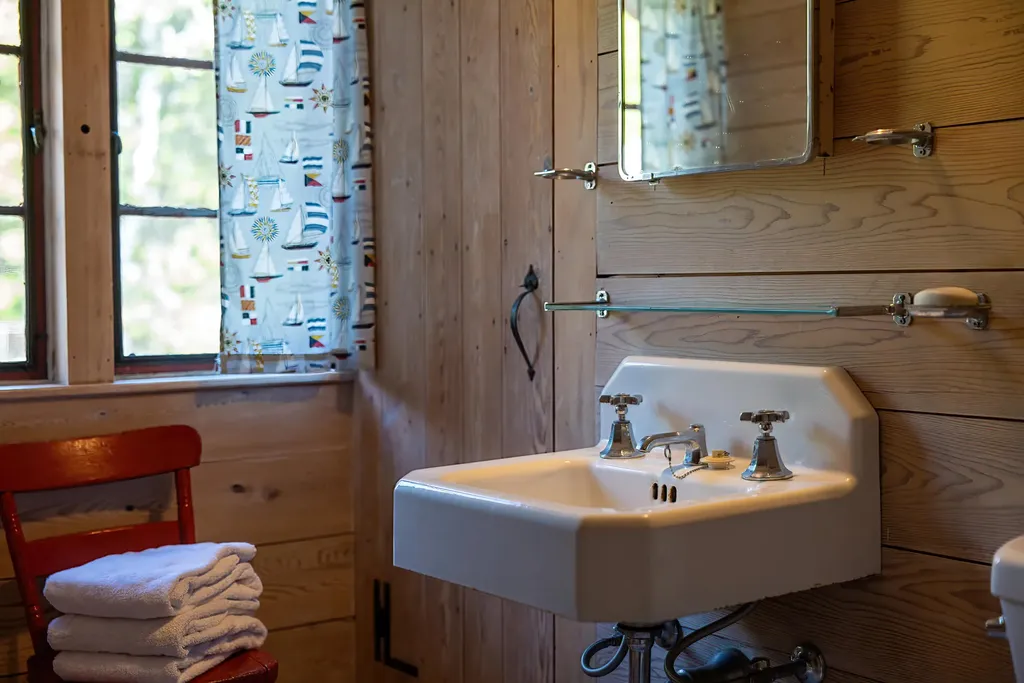 158 High Head Drive Brooklin ME 04616