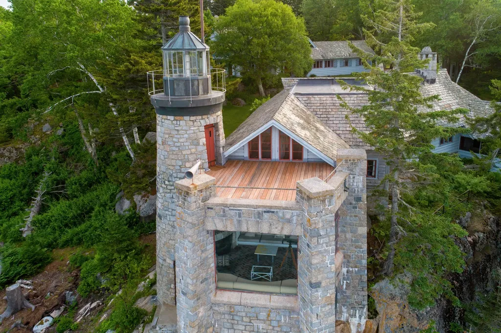 158 High Head Drive Brooklin ME 04616