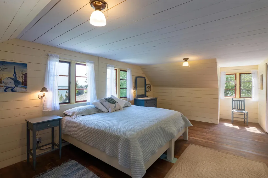 158 High Head Drive Brooklin ME 04616