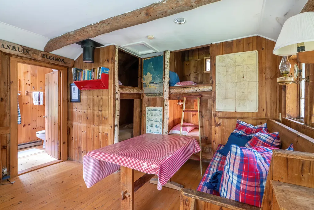 158 High Head Drive Brooklin ME 04616