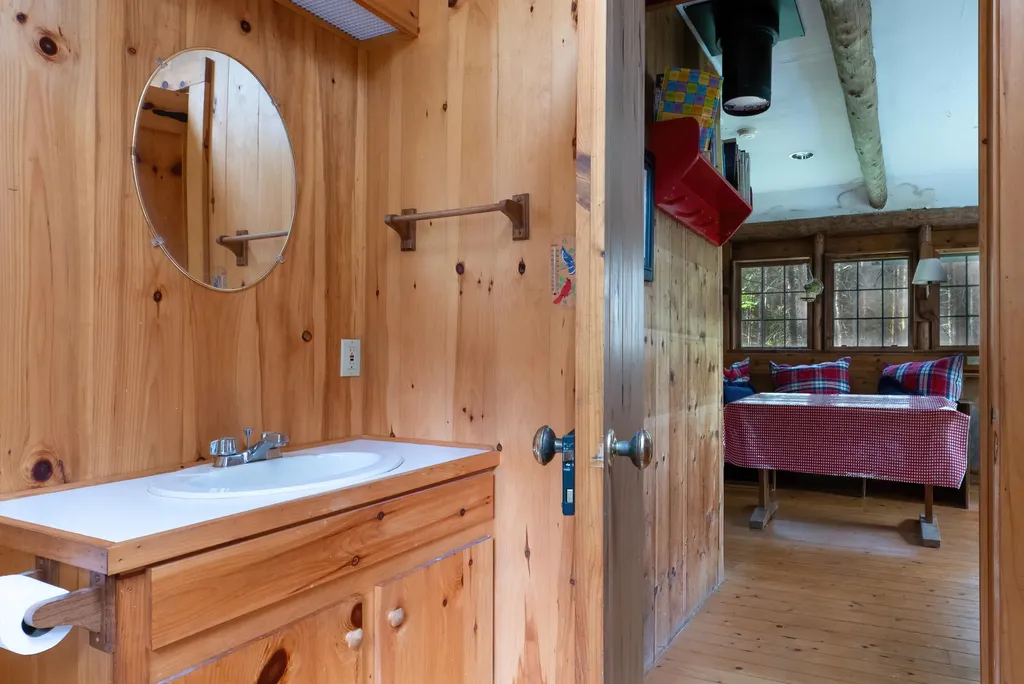 158 High Head Drive Brooklin ME 04616