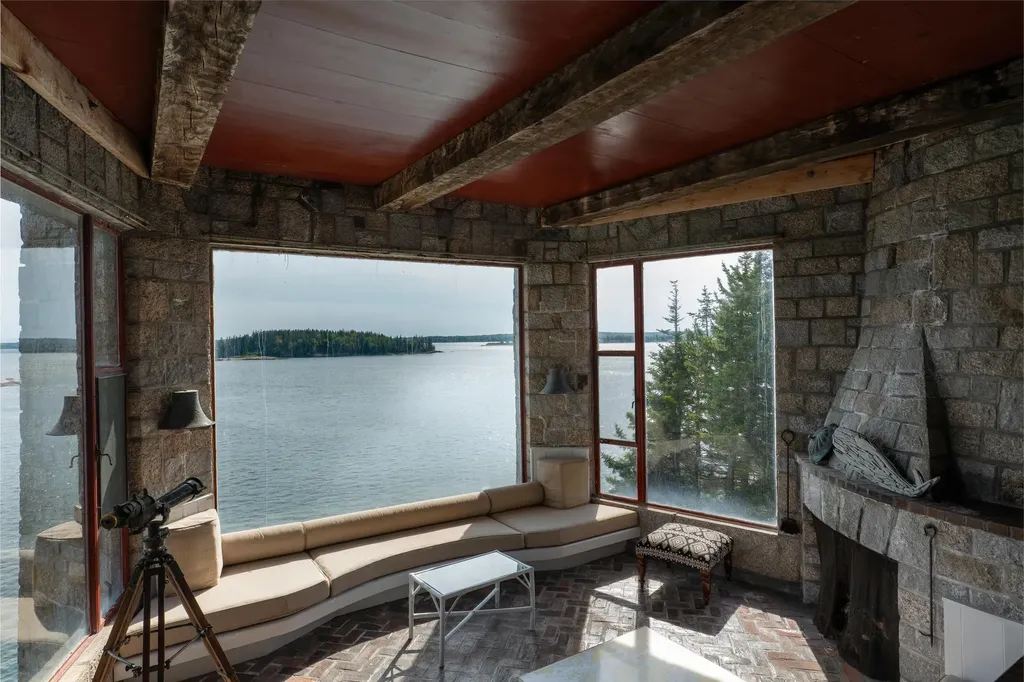158 High Head Drive Brooklin ME 04616