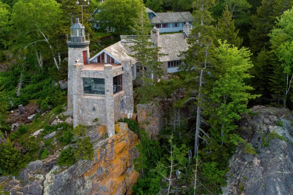 158 High Head Drive Brooklin ME 04616