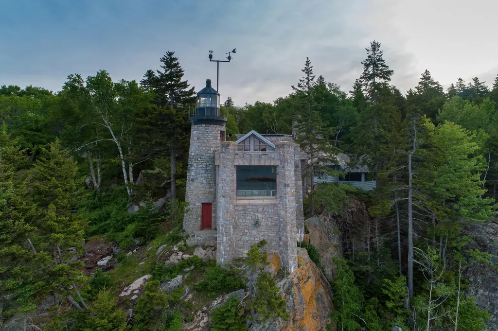 158 High Head Drive Brooklin ME 04616