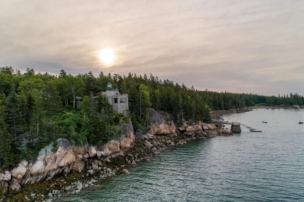158 High Head Drive Brooklin ME 04616