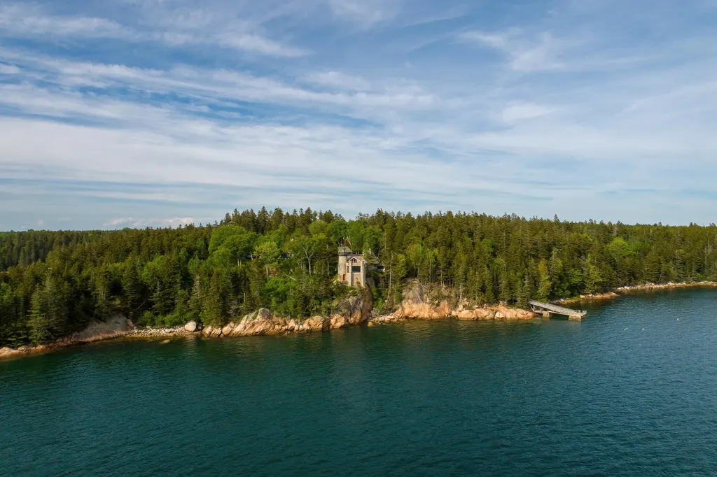158 High Head Drive Brooklin ME 04616