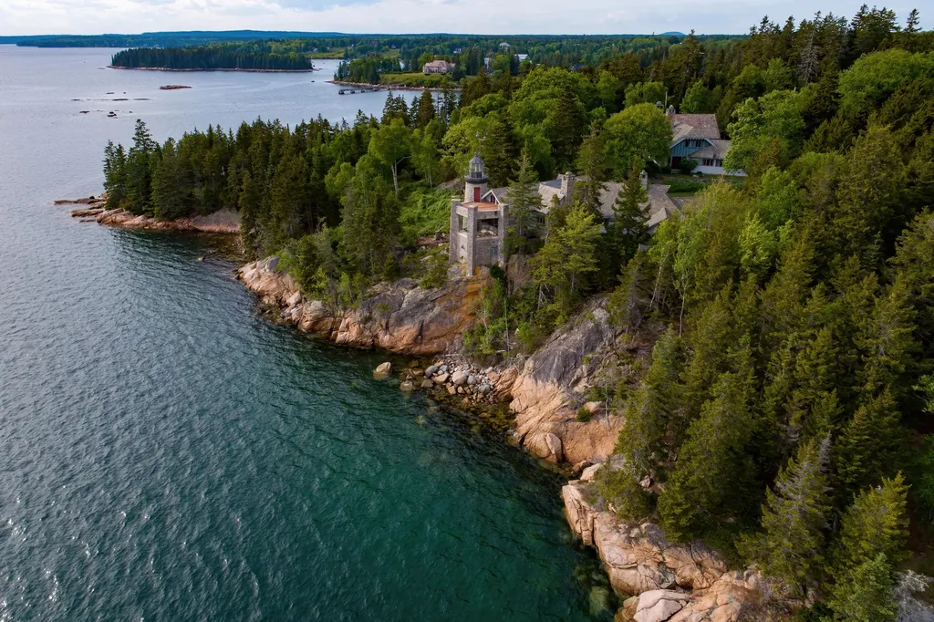 158 High Head Drive Brooklin ME 04616