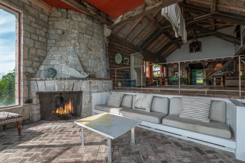 158 High Head Drive Brooklin ME 04616